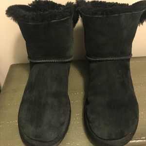 Authentic Used Bow UGGS
